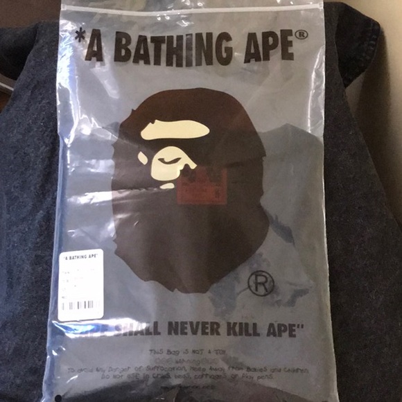 BAPE - Picture 5 of 6